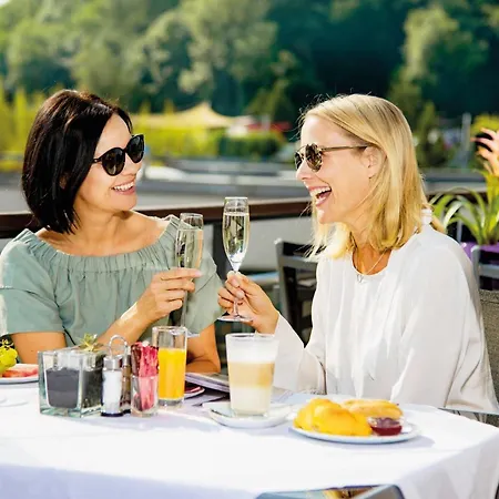 Linsberg Hotel, & Therme - Adults Only 바트에어라흐